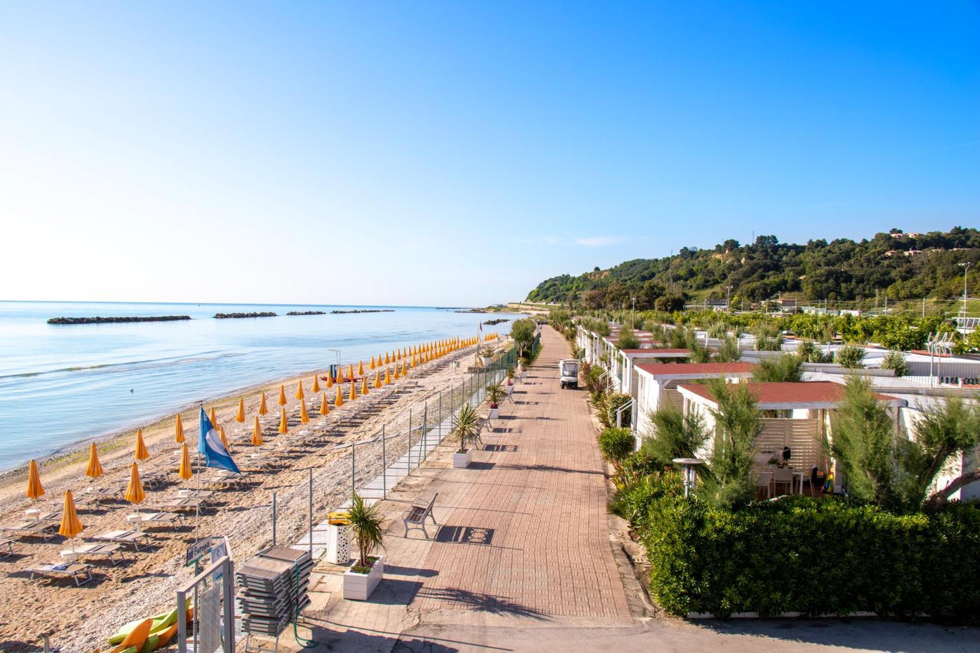 Girasole Eco Family Village Marina Palmense Exterior photo